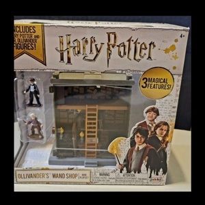 Harry Potter Playset Ollivander’s Wand Ship NIB